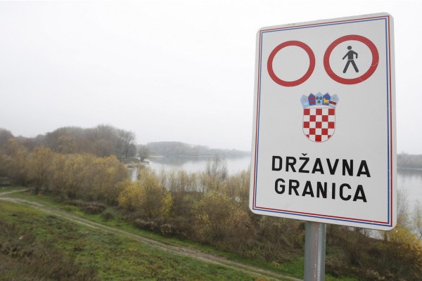 Slika /PU_BP/2025/Granica-ilustracije 2025/Oznaka drzavne granice.jpg